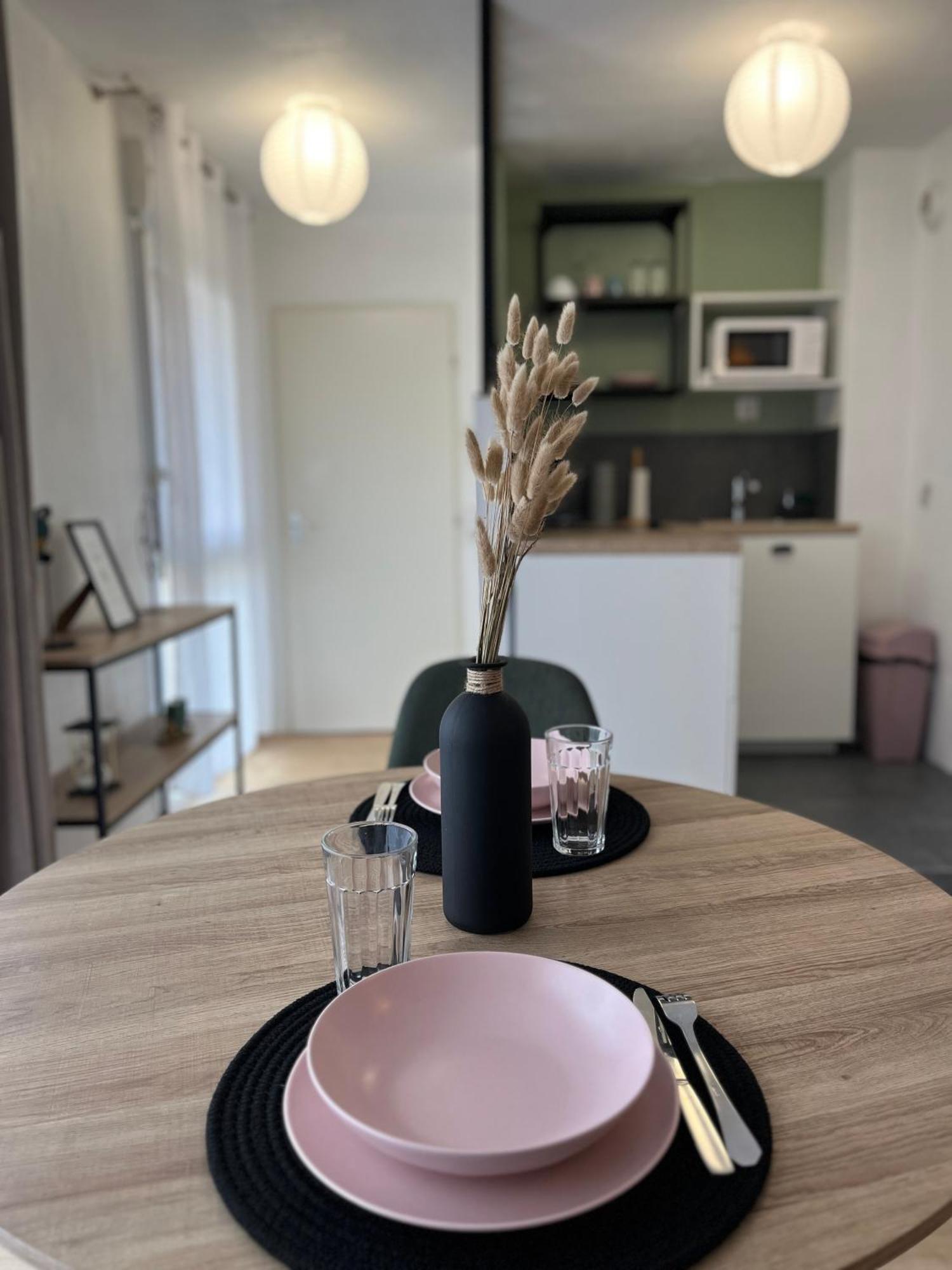 Petit Cocon Paisible Apartment เลอม็องส์ ภายนอก รูปภาพ